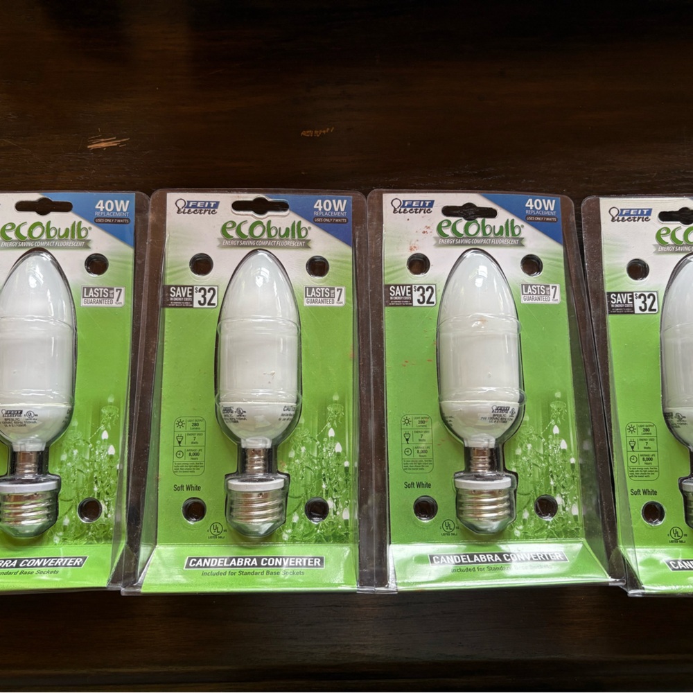 Energy Saving Compact Fluorescent Bulb 40w candelabra with converter.